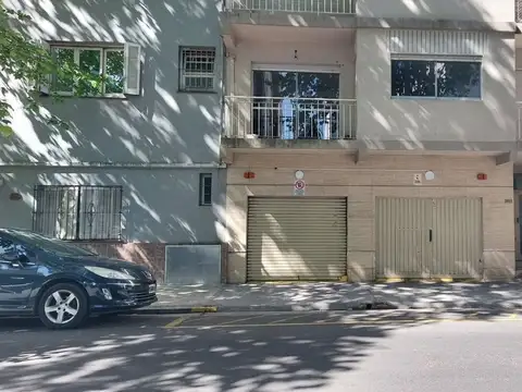Venta cochera fija cubierta  zona Plaza Mitre