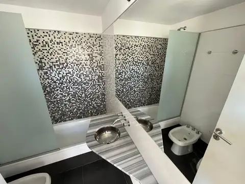 Monoambiente con patio exclusivo en venta - 3 de Febrero al 2700