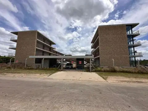 Venta Departamento 2 Amb en PB con Jardín en Terrazas de Santa Maria