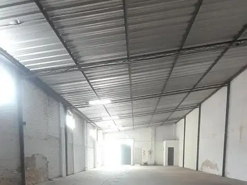Galpon en Venta 8  mts Frente
