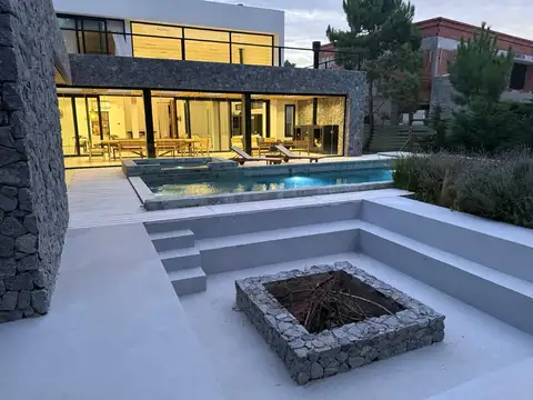 Casa en Venta en Costa Esmeralda, USD 1.600.000