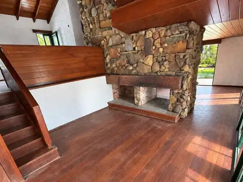 Casa 6 ambientes con 3 baños