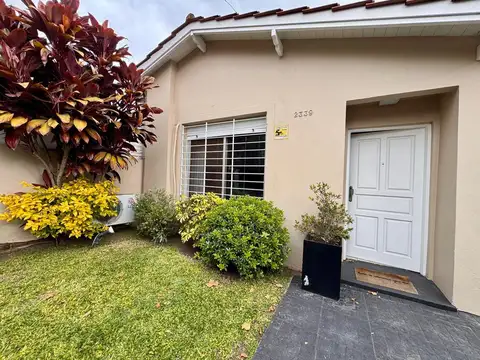 Venta Casa de 4 ambientes, pileta, jardin y parrilla, Martinez