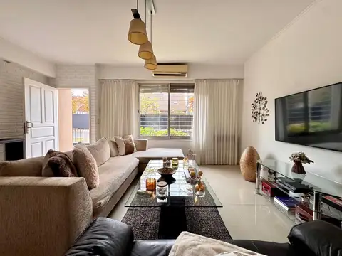 Casa en Venta en Martínez, USD 357.000