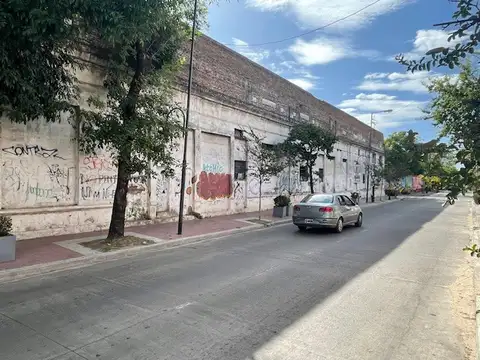 Av del Libertador 100