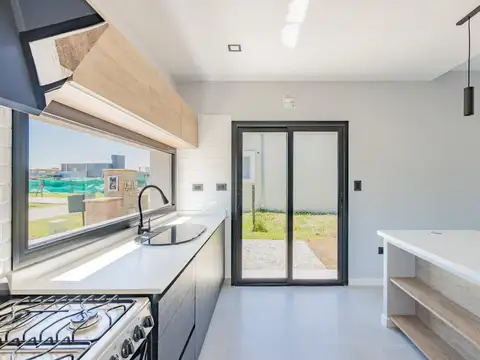 Venta Casa Apto Crédito 4 ambientes en Los Arces