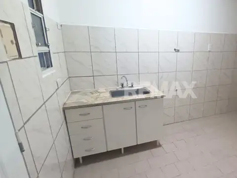 Departamento en Alquiler en Centenario, $ 850.000