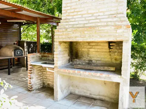 Casa en venta - 1 Dormitorio 2 Baños - Baradero