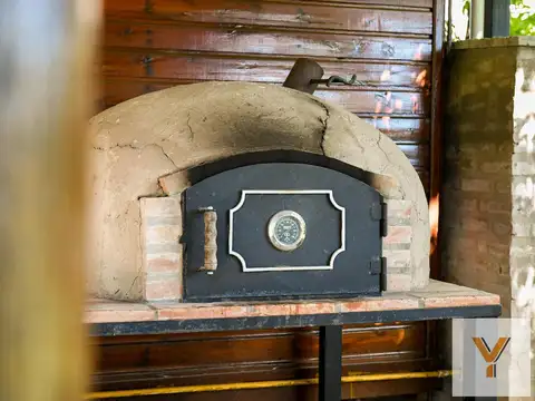 Casa 2 ambientes con 2 baños