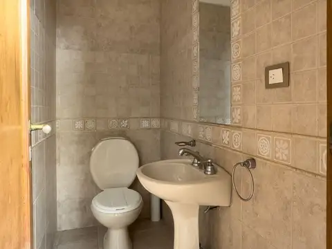 Departamento 5 ambientes con 1 baño