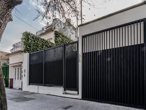 Lindísima Casa  Reciclada a nuevo en Saavedra !