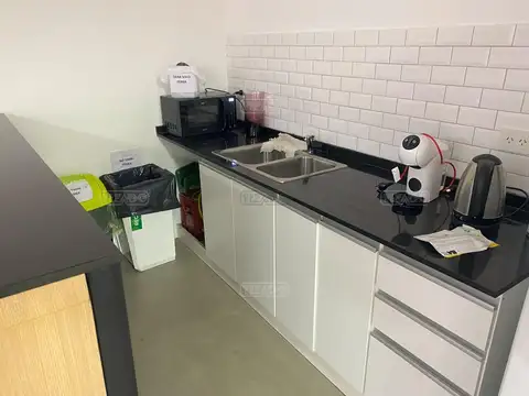 Oficina en Venta al Este