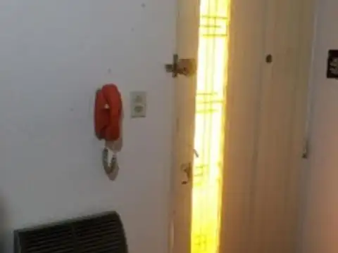 40 700
