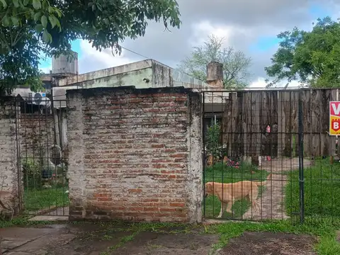 Casa 2 Dormitorios sobre Av. Paraguay 5235!