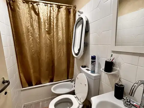 Depto Tipo Casa en Venta en Abasto, USD 57.000