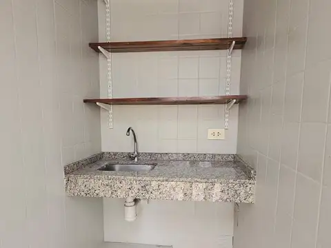 Oficina de 50 m2 propios en ALQUILER en Zona Centro, Mendoza y 25 de Mayo