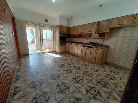 Casa en Alquiler en Lanús Este, $ 1.100.000