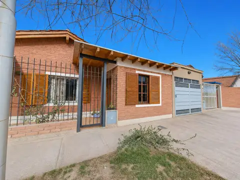 VENTA CASA 3 DORM. 2 BAÑOS JARDIN - LUJAN DE CUYO