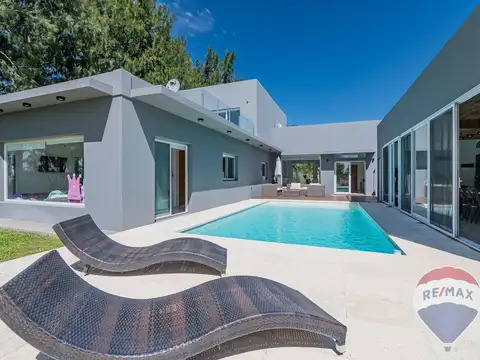 Casa en Venta en Haras Del Sur 2, USD 330.000