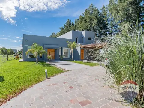 CASA EN VENTA EN HARAS SUR