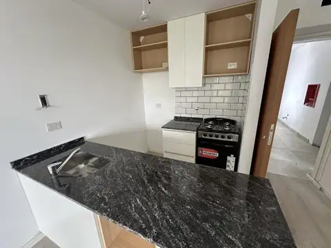 Departamento en Alquiler en Remedios de Escalada, $ 650.000