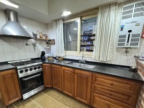 Casa 6 ambientes. | Pres. Domingo Faustino Sarmiento al 700