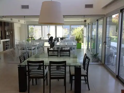 Casa en Venta de 5 dormitorios