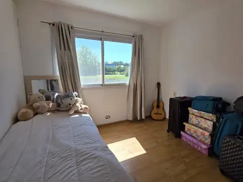 Casa 4 ambientes con 4 baños