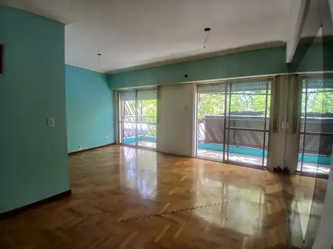 Casa De 3 Ambientes C/opcion A 3er Dormitorio En Pb Y 1º Piso Con Garage, Patio, Balcones, Quincho