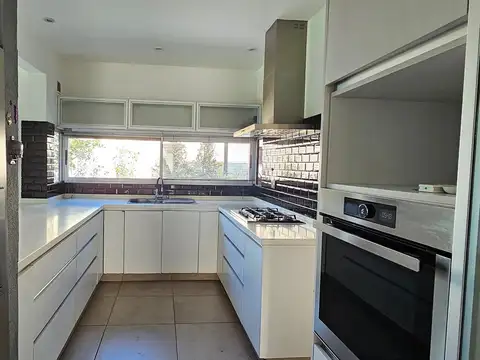 Casa Chalet  en Alquiler en Manzanares Chico, Pilar, G.B.A. Zona Norte