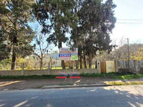 EXCELENTE TERRENO DE 369 M² EN ESQUINA EN LONGCHAMPS