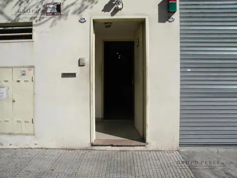 Oficina en Alquiler con 10 cocheras