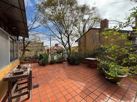 VENTA PH 4 AMBIENTES MARTINEZ TERRAZA QUINCHO