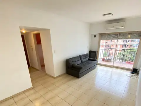 2 AMB 45 MTS TOT, CTFTE C/BALCÓN,COC. INDPTE C/ESP. P/LAVARROPA,BAÑO COMP., EXC. UBICACIÓN