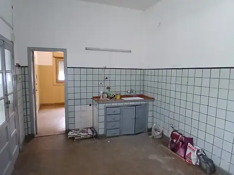 Depto Tipo Casa en Alquiler en Lanus Este, $ 550.000