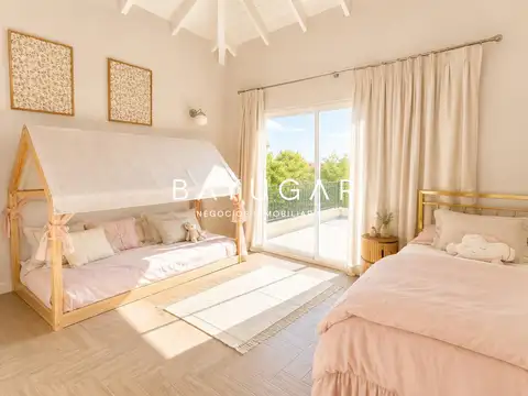 Venta Casa - Barrio Estancias del Pilar - 9 ambientes
