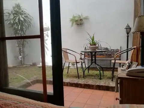 Olivos , La Lucila 2 ambientes con jardín, VENTA O PERMUTA por depto en capital