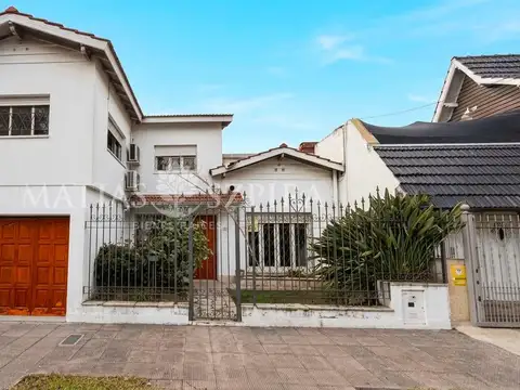Venta, Casa 4 Ambientes Castelar 5 cuadras Estación