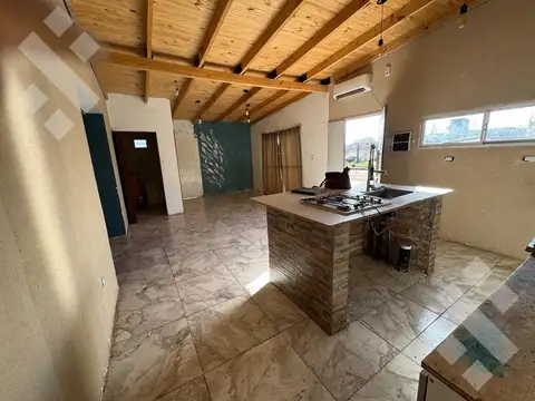 VENTA CASA 2 DORM FERNANDEZ ORO