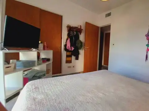 Departamento 6 ambientes con 2 baños