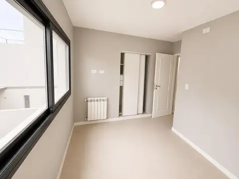 Depto Tipo Casa en Venta con 2 cocheras