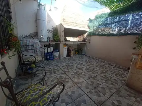 Depto Tipo Casa en Venta con 1 cocheras