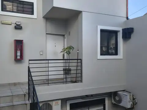 Amplio PH 4 Ambientes En Paternal