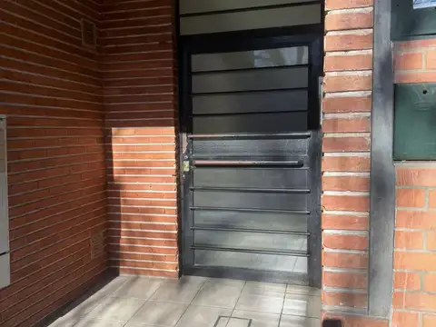 Depto Tipo Casa 4 ambientes con 2 baños