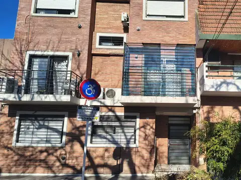 Depto Tipo Casa en Venta de 4 ambientes
