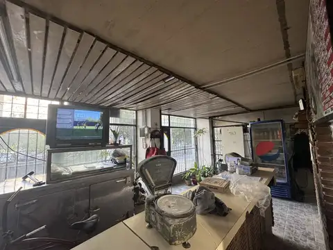 Local en Venta Via Púb.