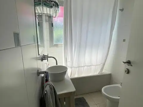 Casa en Alquiler Temporal con 2 cocheras