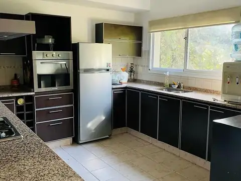 Venta de Duplex 4 Amb. Barrio Privado Altos del Sol