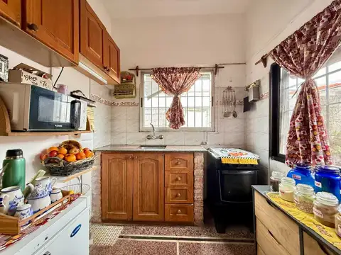 VENTA CASA NUEVO PARIS 2 DORMITORIOS