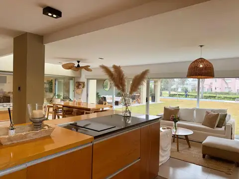 Venta Casa Country Rosario Golf Fisherton Rosario
